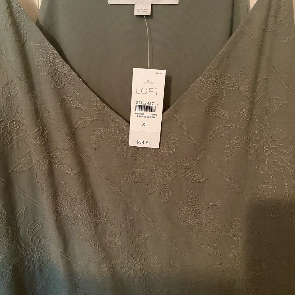 LOFT Xl dressy tank